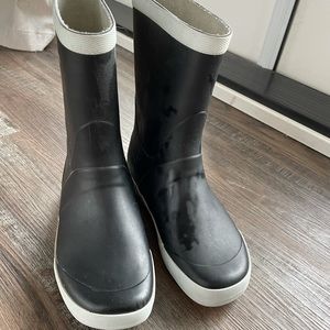 Tretorn rubber boots
